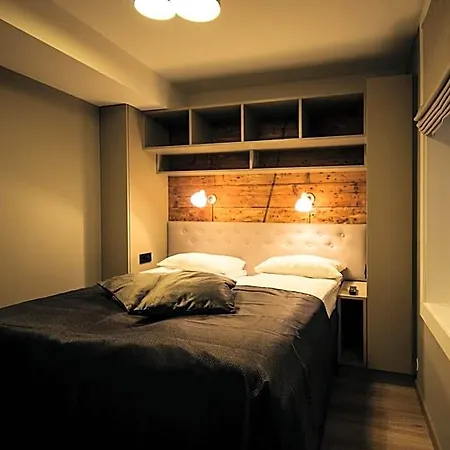 Again Nygata 1 Apartmanhotel